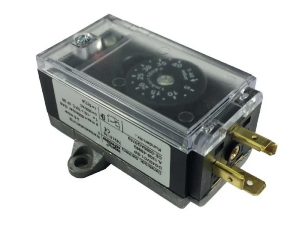 Реле давления воздуха Kromschroder DG15C6D-5WZ для котлов Viessmann (артикул 7819269)